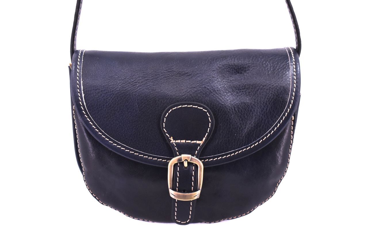 Dámská kožená crossbody kabelka s klopnou - tmavě modrá 32469