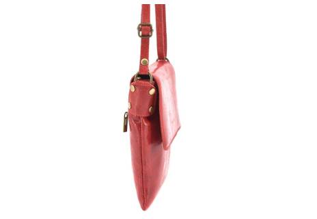 Dámská kožená crossbody kabelka s klopnou Arteddy