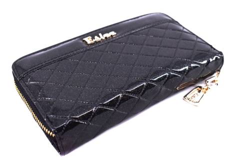 Dámská / dívčí lakovaná peněženka  pouzdrového typu Eslee