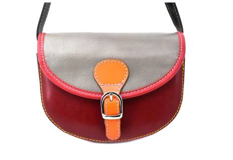 Dámská kožená crossbody kabelka s klopnou Arteddy