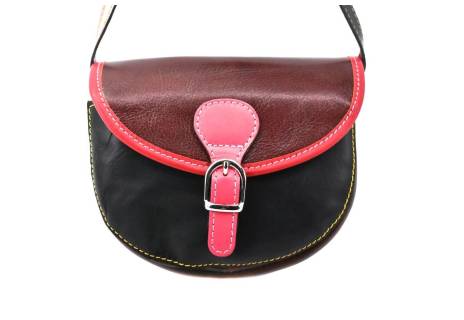 Dámská kožená crossbody kabelka s klopnou Arteddy