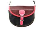 Dámská kožená crossbody kabelka s klopnou Arteddy