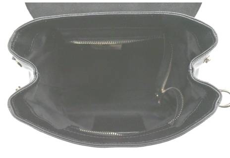 Dámská kožená kabelka s klopnou Arteddy - černá