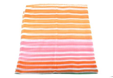 Dámský šátek s pruhovaným vzorem