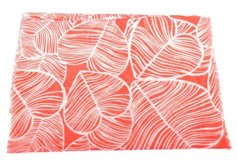 Moderní šátek s potiskem