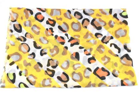 Dámský šátek s tygrovaným vzorem