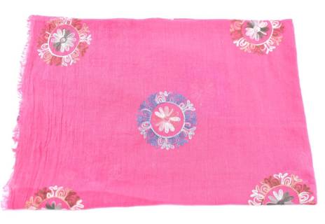 Moderní dámský šátek