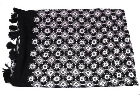 Dámský šátek s třásněmi