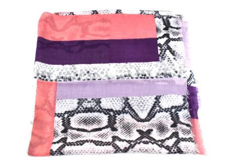 Moderní dámský šátek