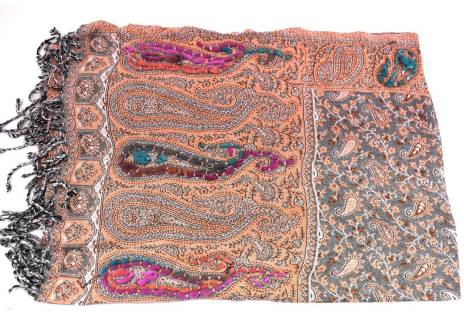 Dámský šátek s kašmírovým vzorem