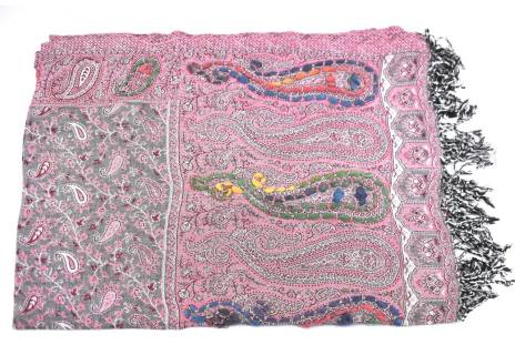 Dámský šátek s kašmírovým vzorem