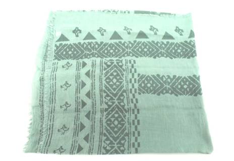 Moderní dámský šátek s potiskem