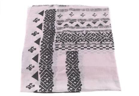 Moderní dámský šátek s potiskem