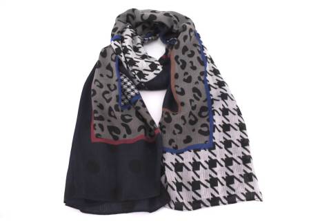 Moderní dámský šátek