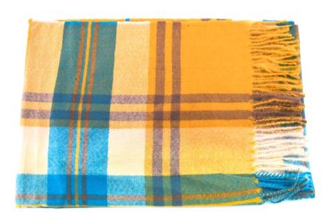 Károvaná šála s třásněmi