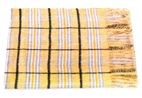 Károvaná šála s třásněmi