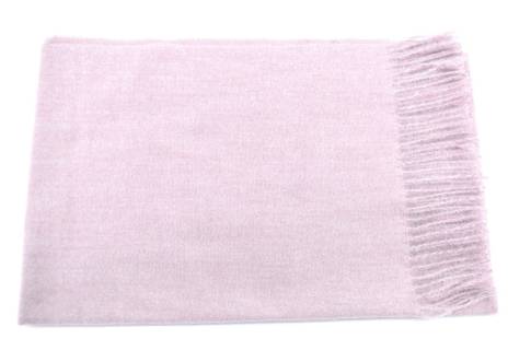 Moderní  jednobarevná šála s třásněmi