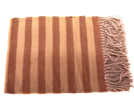 Pruhovaná šála s třásněmi