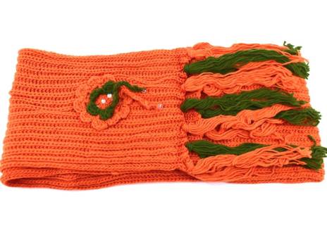 Dívčí šála s třásněmi