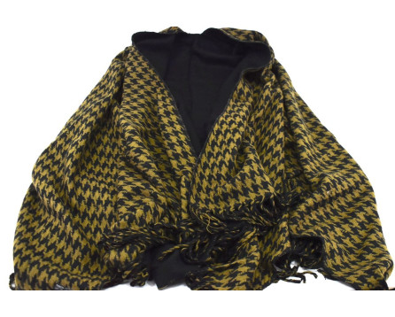 Moderní dámský šál