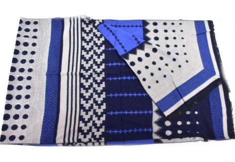 Moderní dámská vzorovaná šála