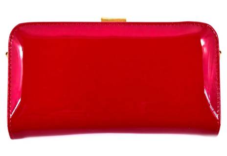 Lakovaná moderní peněženka