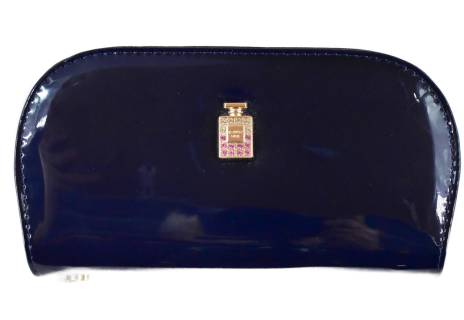 Dámská / dívčí peněženka  pouzdrového typu lakovaná