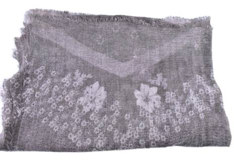 Dámský šátek  s květovaným vzorem