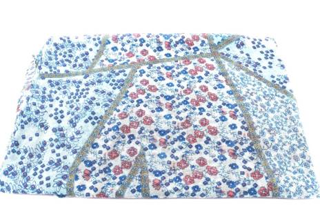 Dámský šátek s kytičkama Arteddy