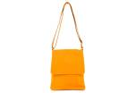 Dámská kožená crossbody kabelka s klopnou Arteddy