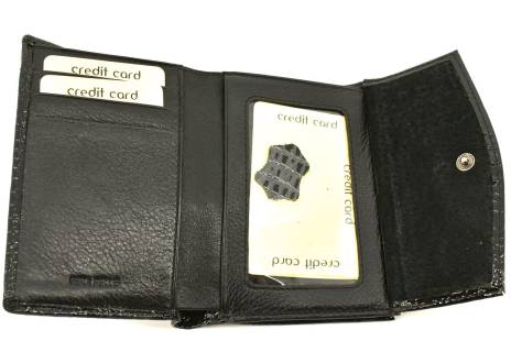 Dámská lakovaná kožená peněženka Arteddy - černá