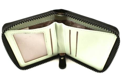 Dívčí peněženka  pouzdrového typu  lakovaná