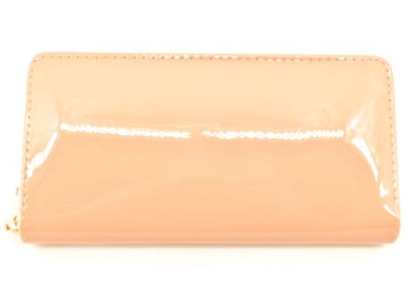 Dámská / dívčí peněženka  pouzdrového typu lakovaná