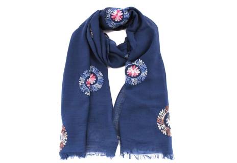 Moderní dámský šátek